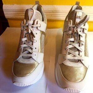 Michael Kors Georgie Trainers Gold and white Size US 8.5 M